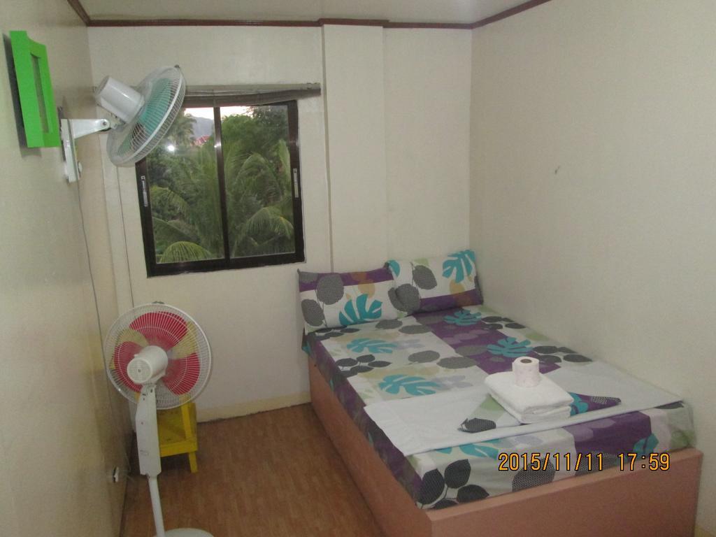 Lagrosa Backpackers Hotel Coron Room photo