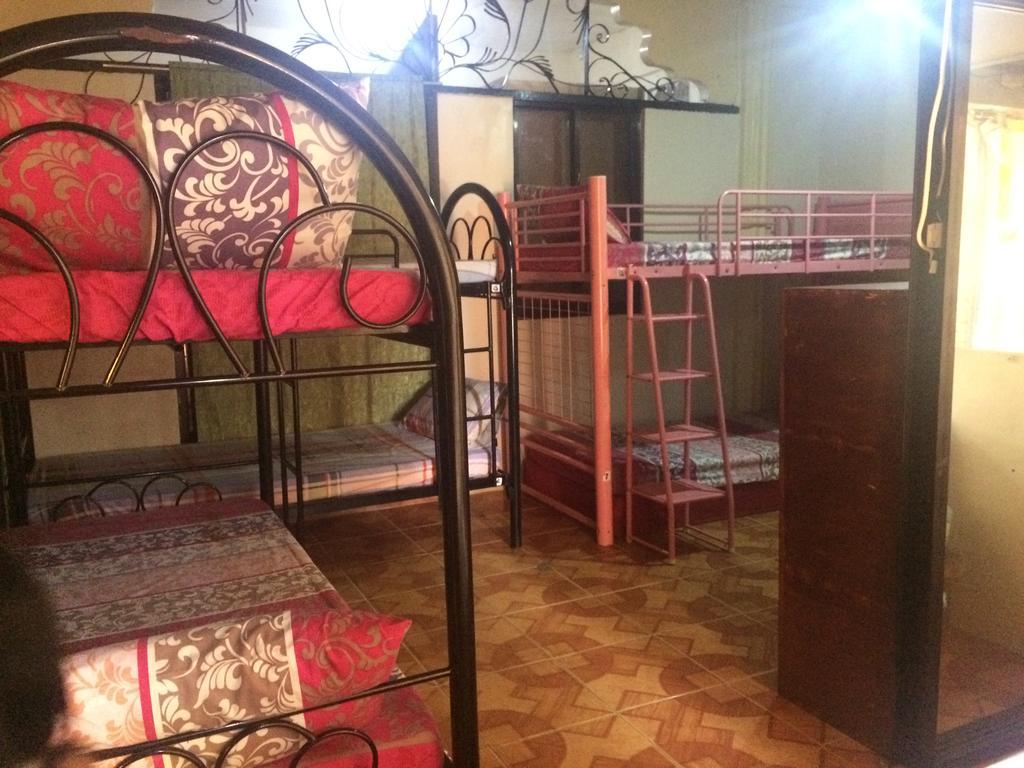 Lagrosa Backpackers Hotel Coron Exterior photo