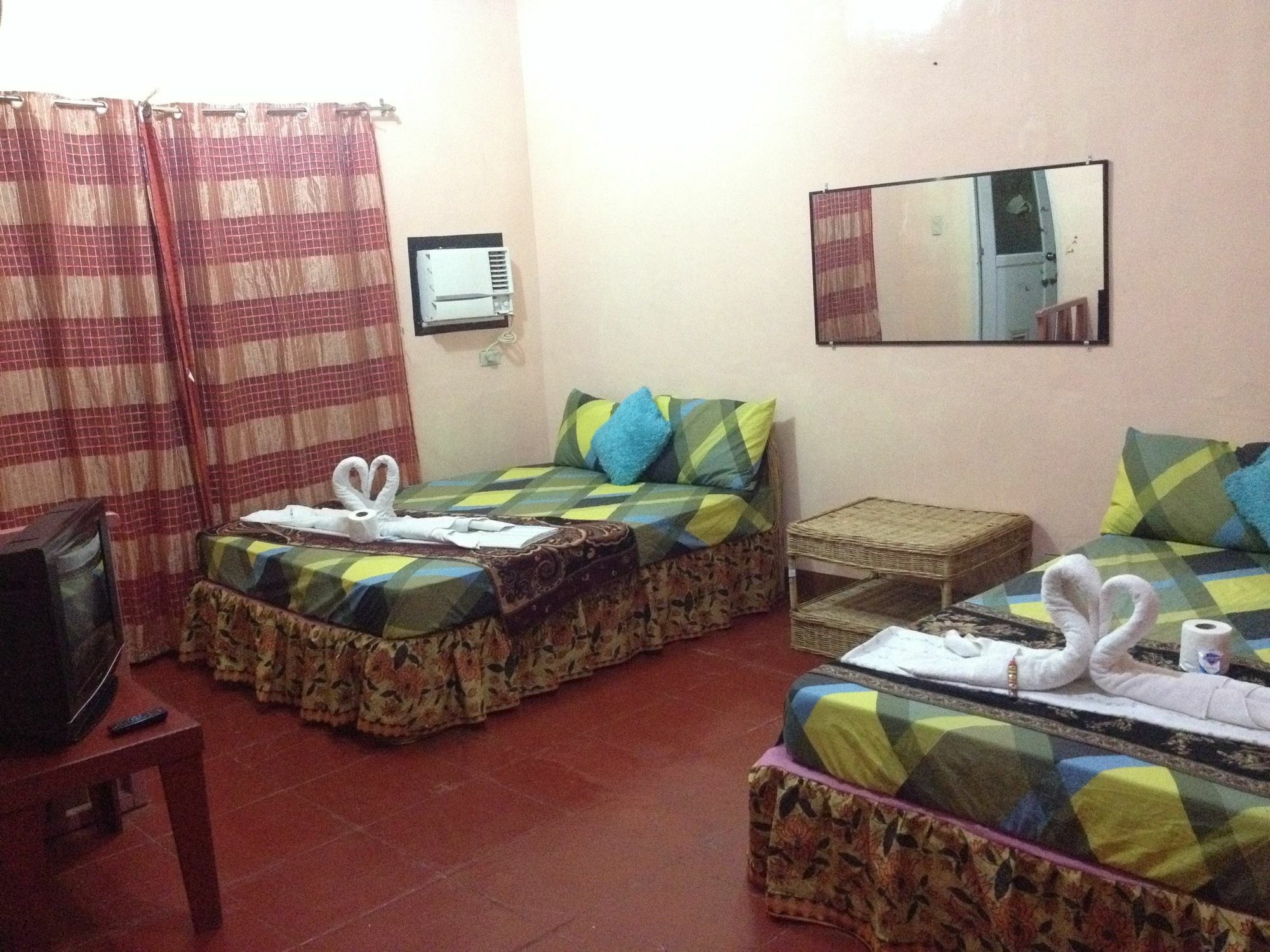 Lagrosa Backpackers Hotel Coron Exterior photo