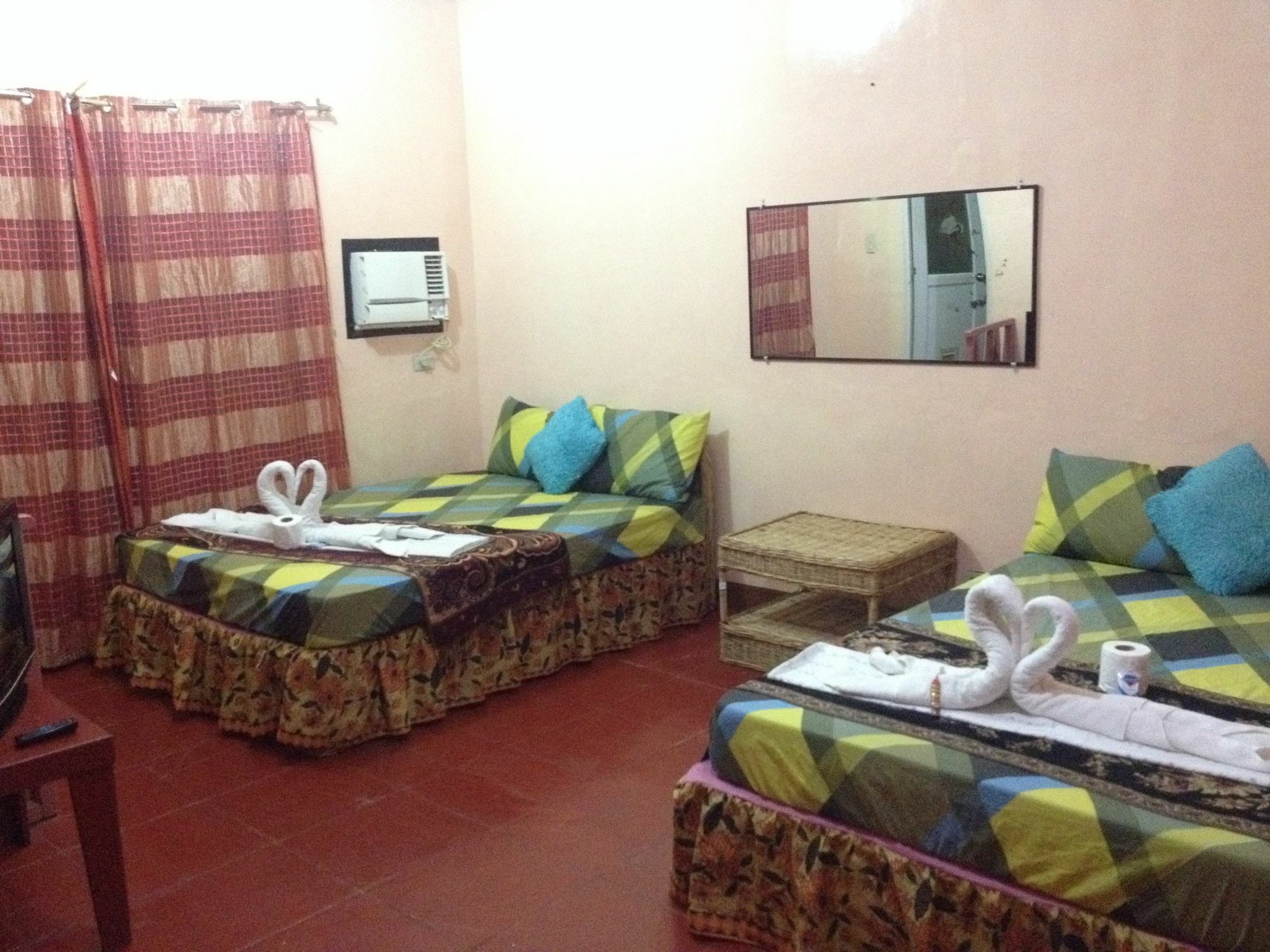 Lagrosa Backpackers Hotel Coron Exterior photo