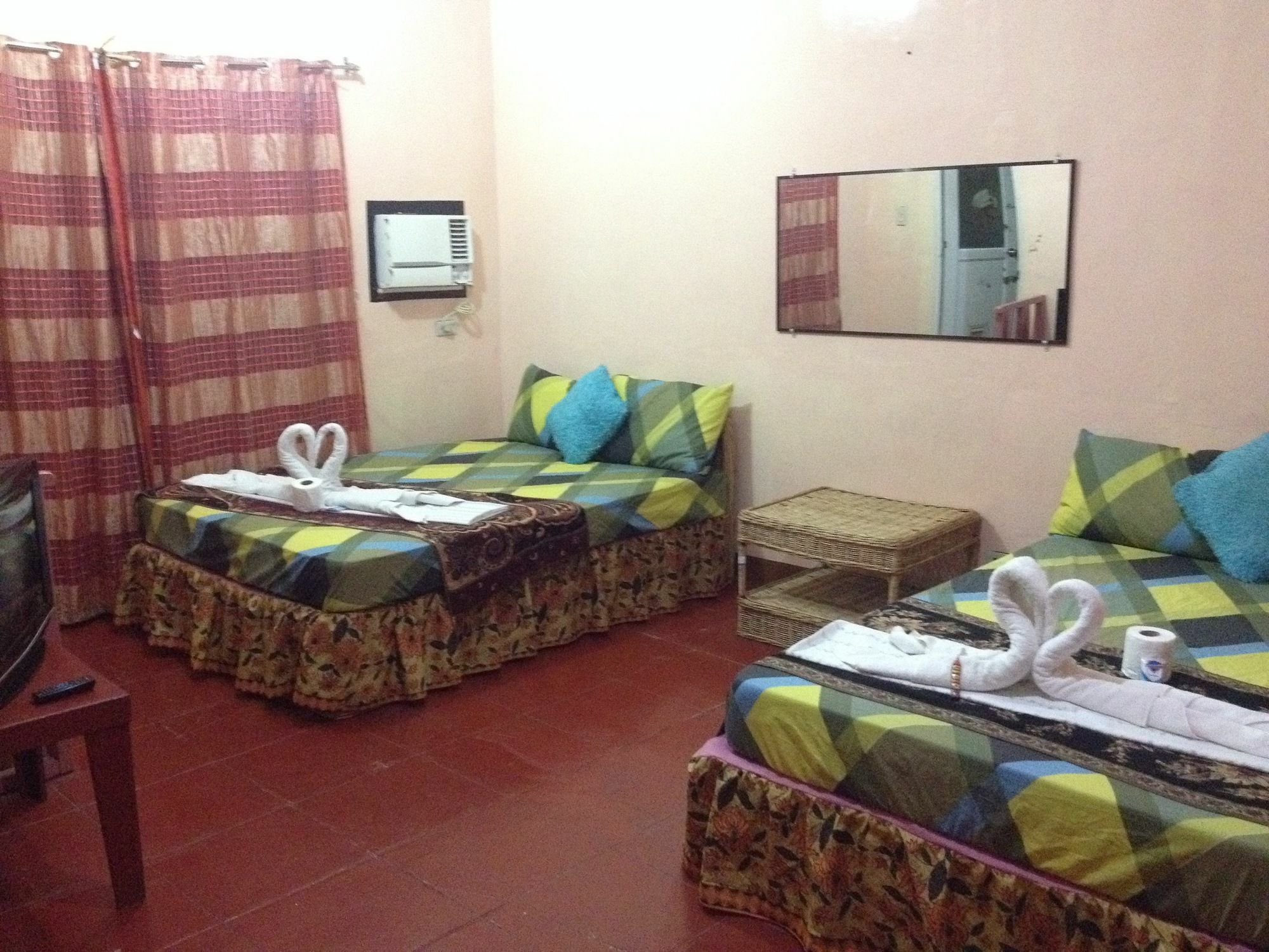 Lagrosa Backpackers Hotel Coron Exterior photo